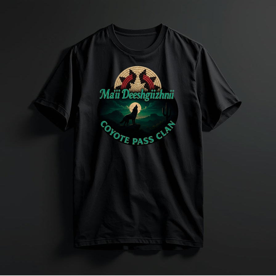 Maʼii Deeshgiizhnii Clan T-Shirt – Coyote Pass Clan